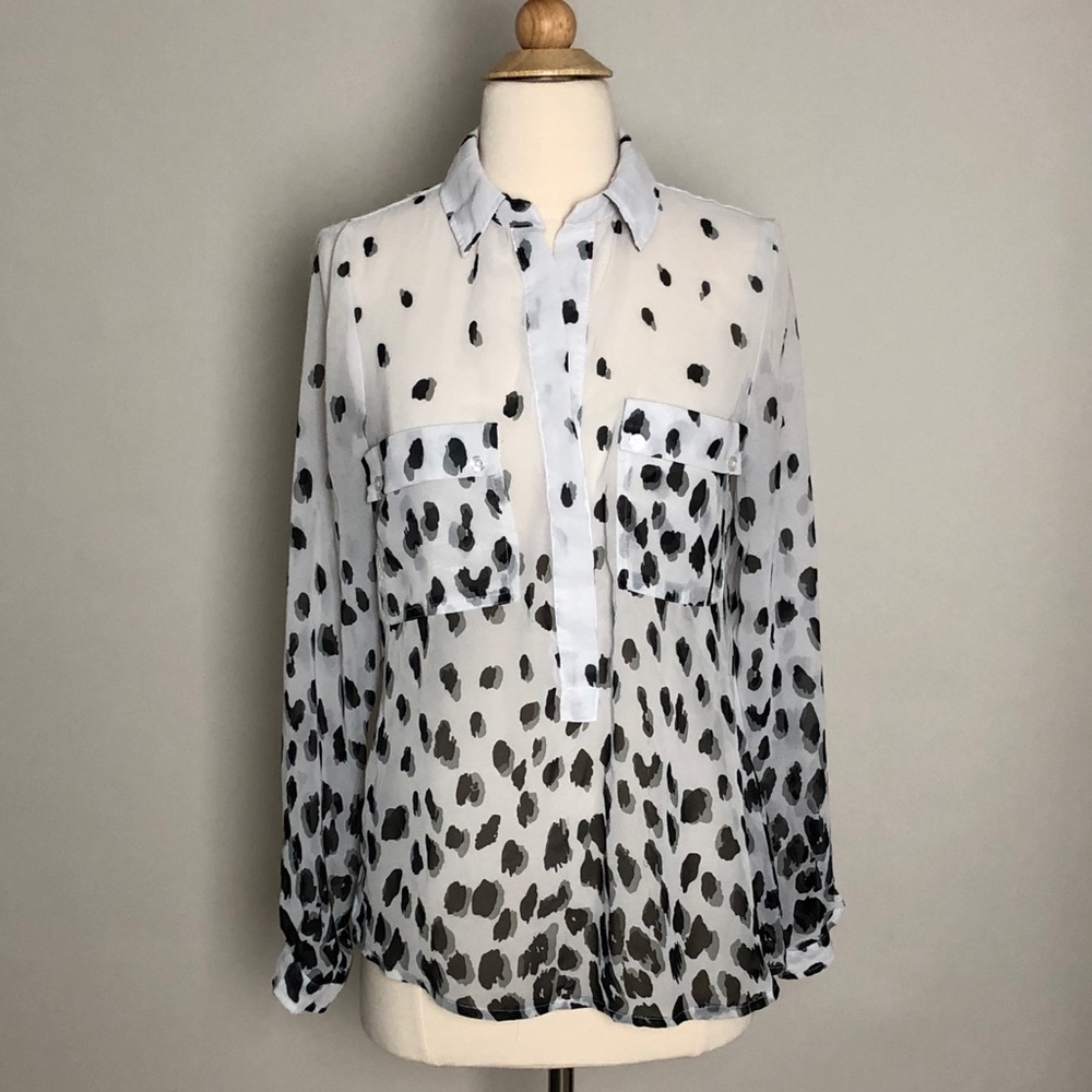 💙Patterned button up shirt💙